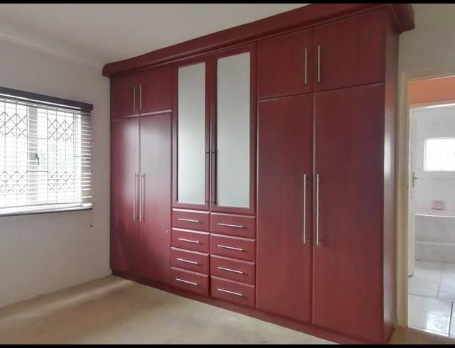 3 BEDROOM PROPERTY TO RENT IN CROSSMOOR